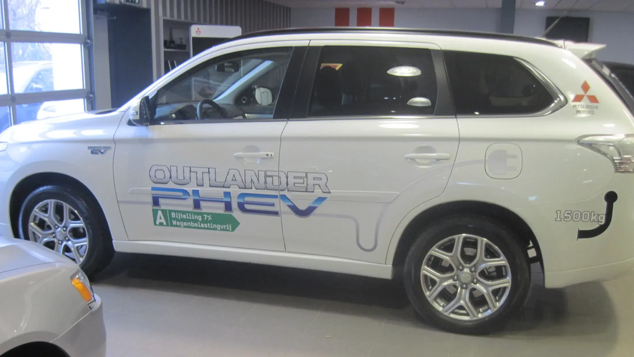 Demo Mitsubishi Outlander PHEV 2013