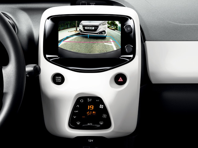 Peugeot 108 dashboard