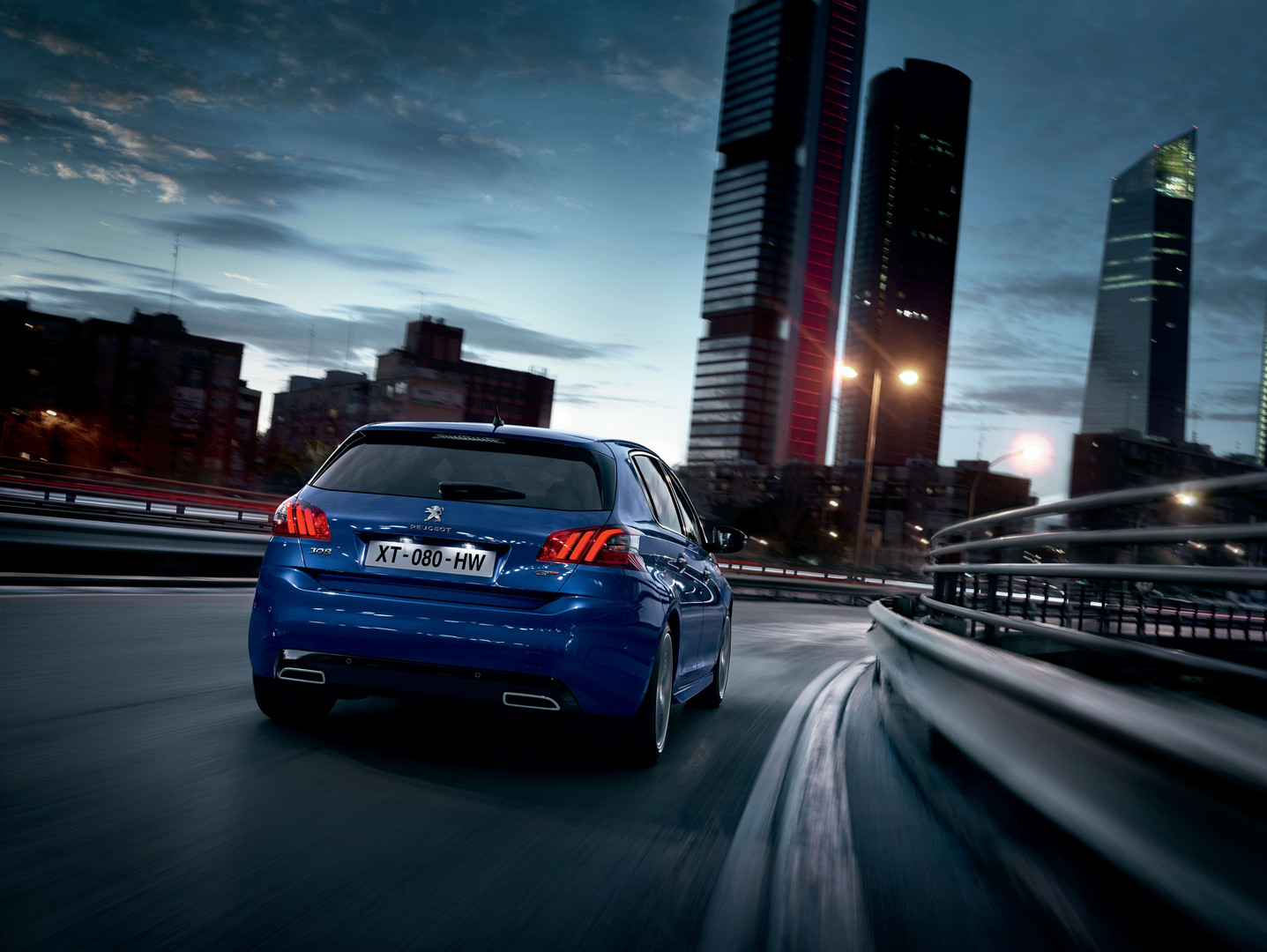 Peugeot 308 berline achteraanzicht 