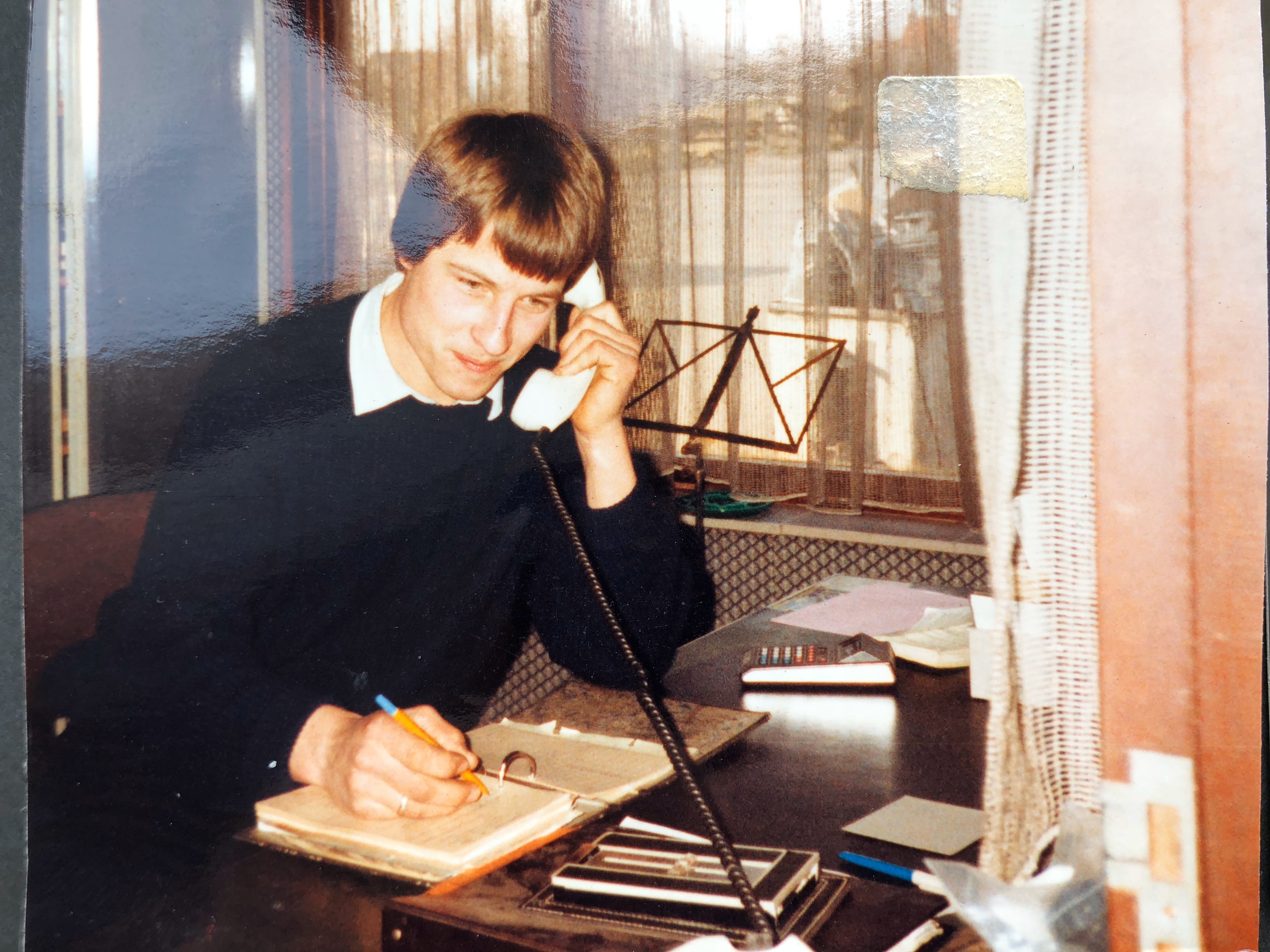 Paul aan de telefoon