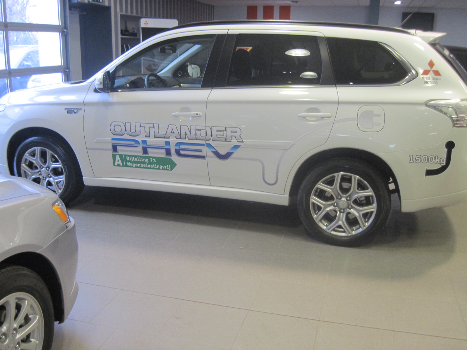 Demo Mitsubishi Outlander PHEV 2013