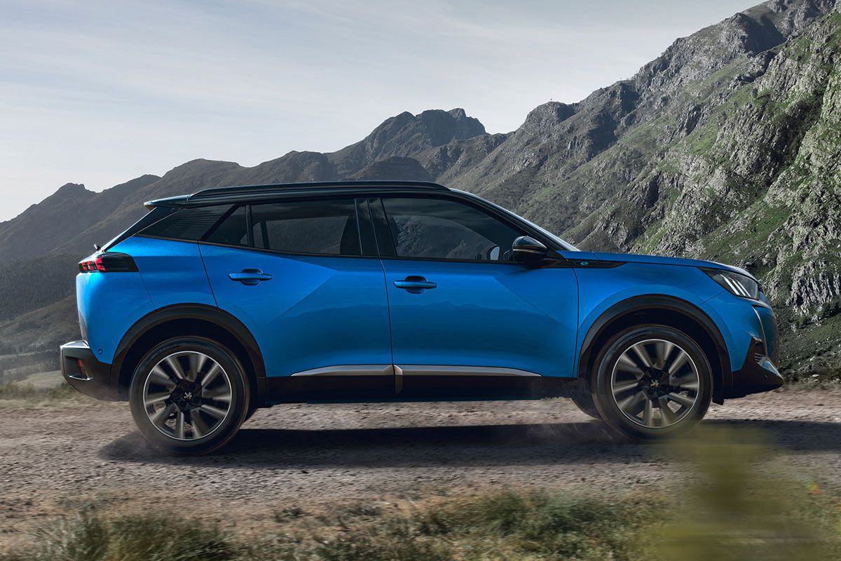 Peugeot 2008 2020 zijaanzicht