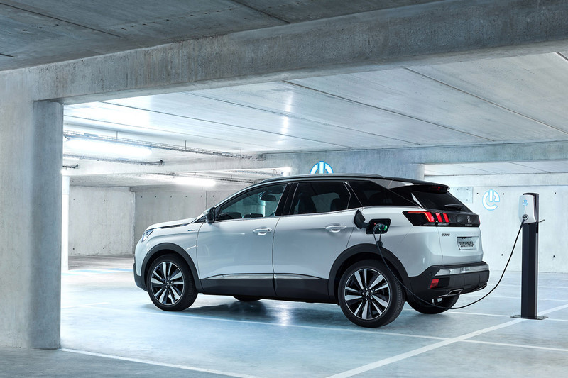 Peugeot 3008 facelift zijaanzicht 2020