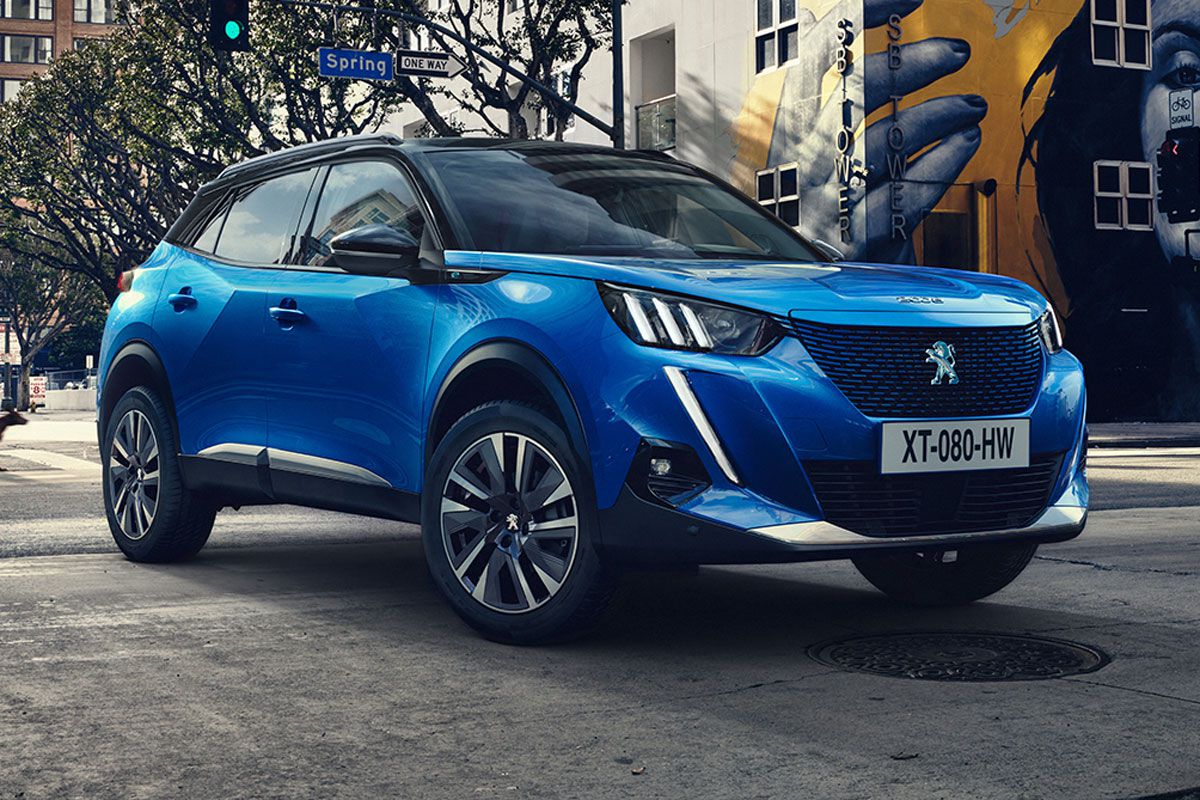 Peugeot 2008 2020 schuinvooraanzicht