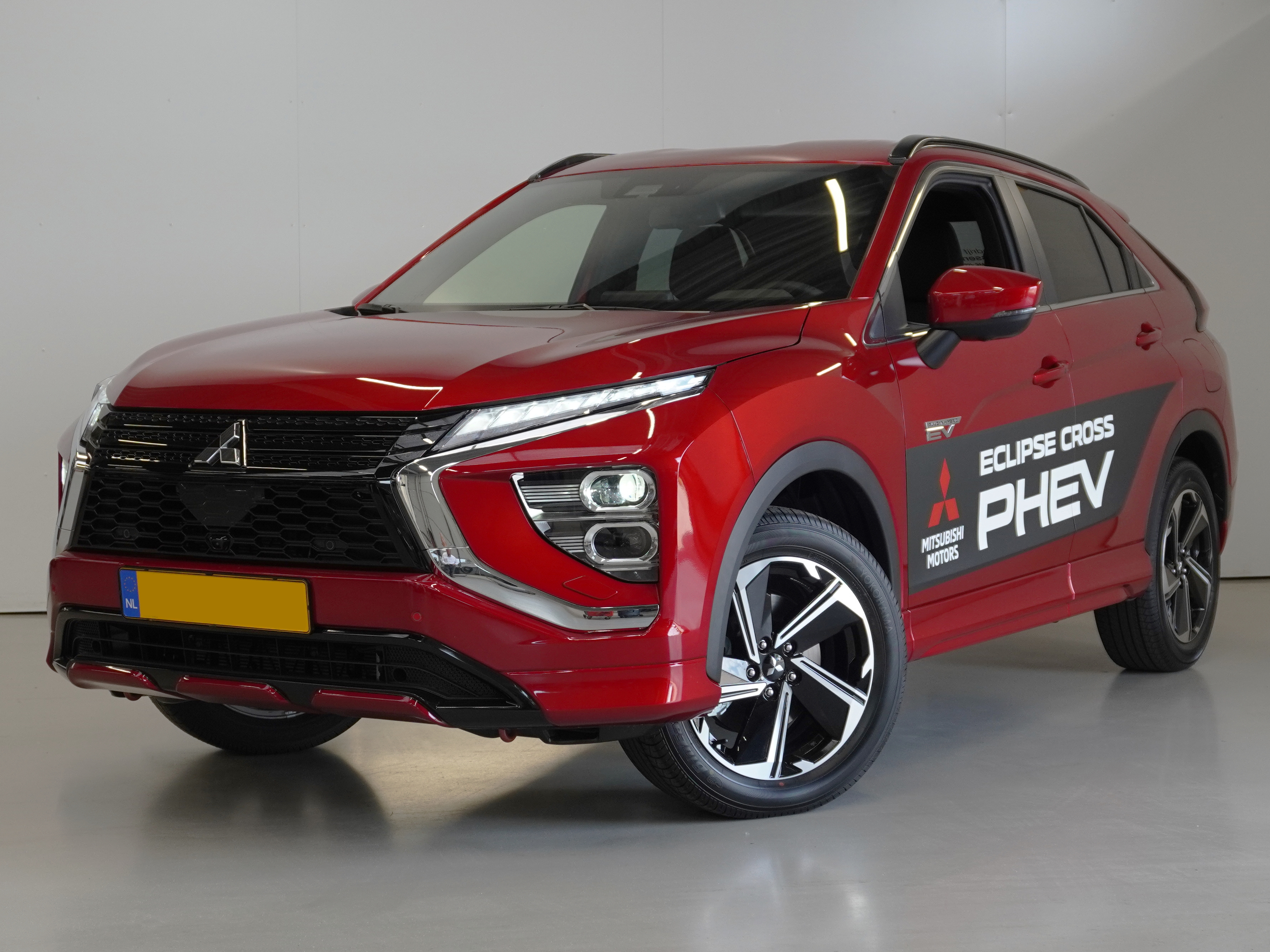 Mitsubishi Eclipse Cross Executive Diamond Red DEMO