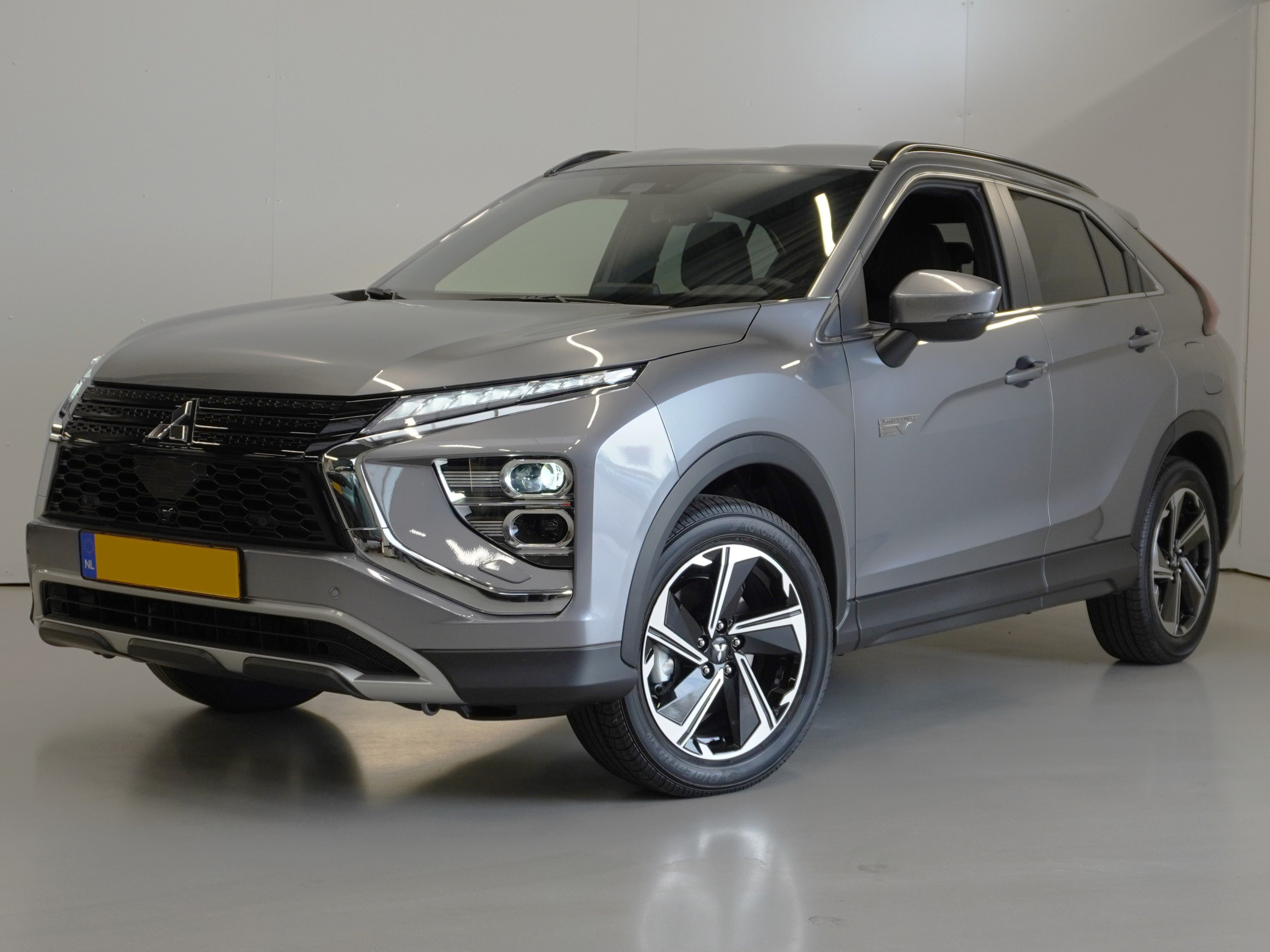 Mitsubishi Eclipse Cross Intense+ Titanium grijs vervangend vervoer