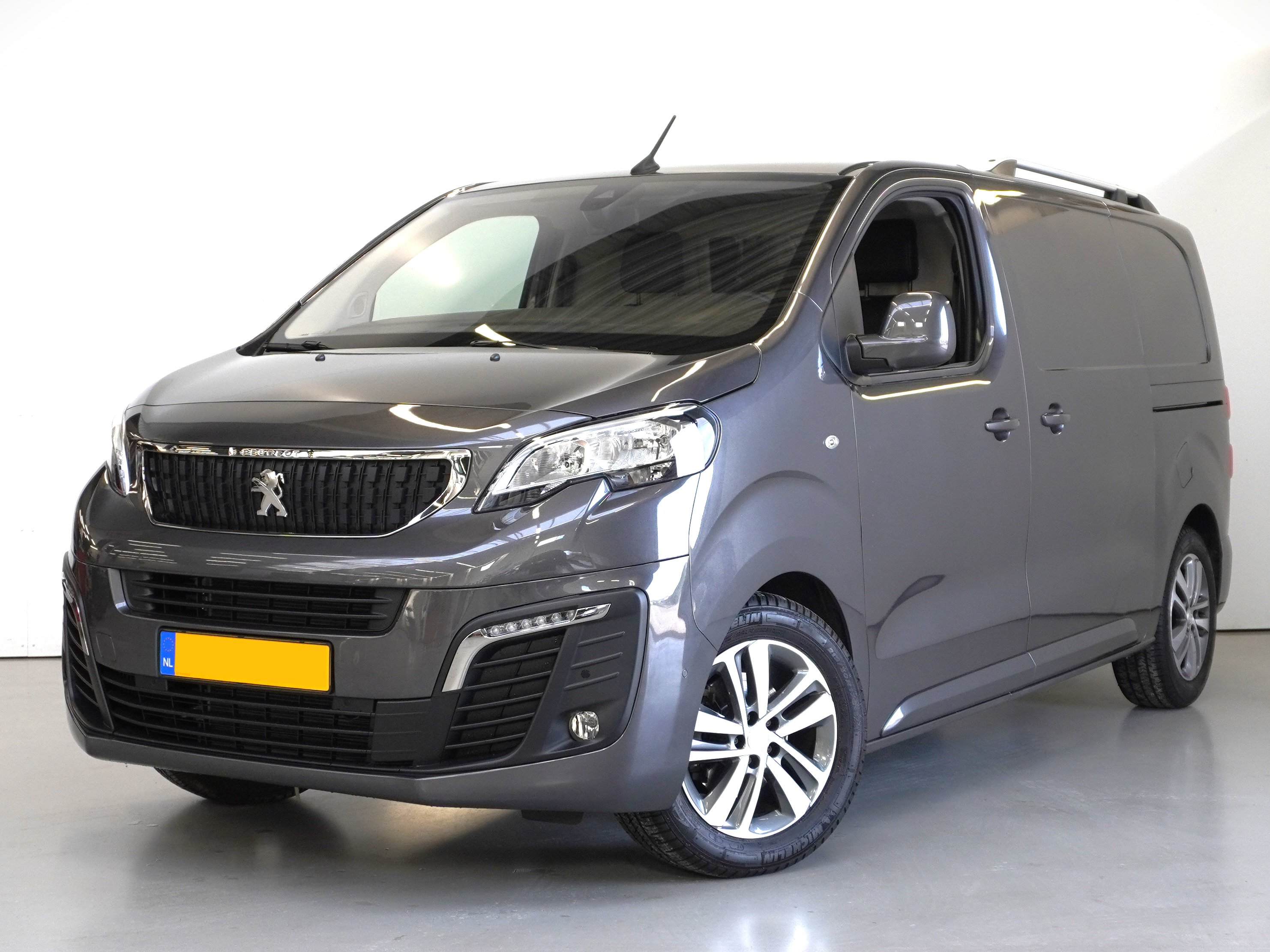 Peugeot Expert Grijs metallic vervangend vervoer