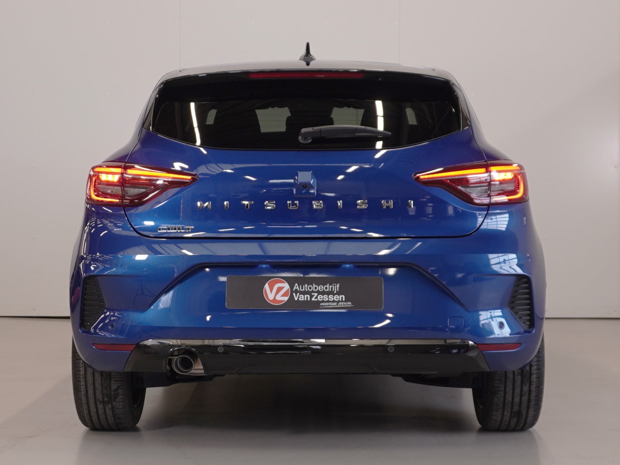 Nieuwe Mitsubishi Colt Royal Blue