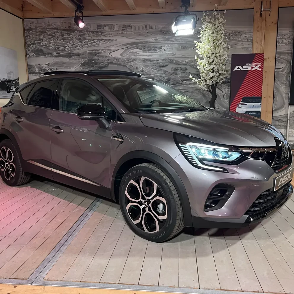 Mitsubishi ASX Titanium grijs tijdens presentatie op circuit zandvoort