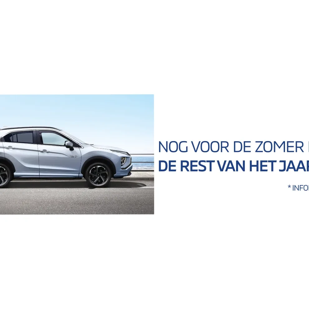 Mitsubishi Eclipse Cross PHEV White Diamond aan laadpaal op boulevard met tekst laadpaalactie
