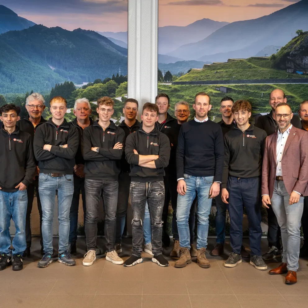 Het complete team van Autobedrijf Van Zessen 