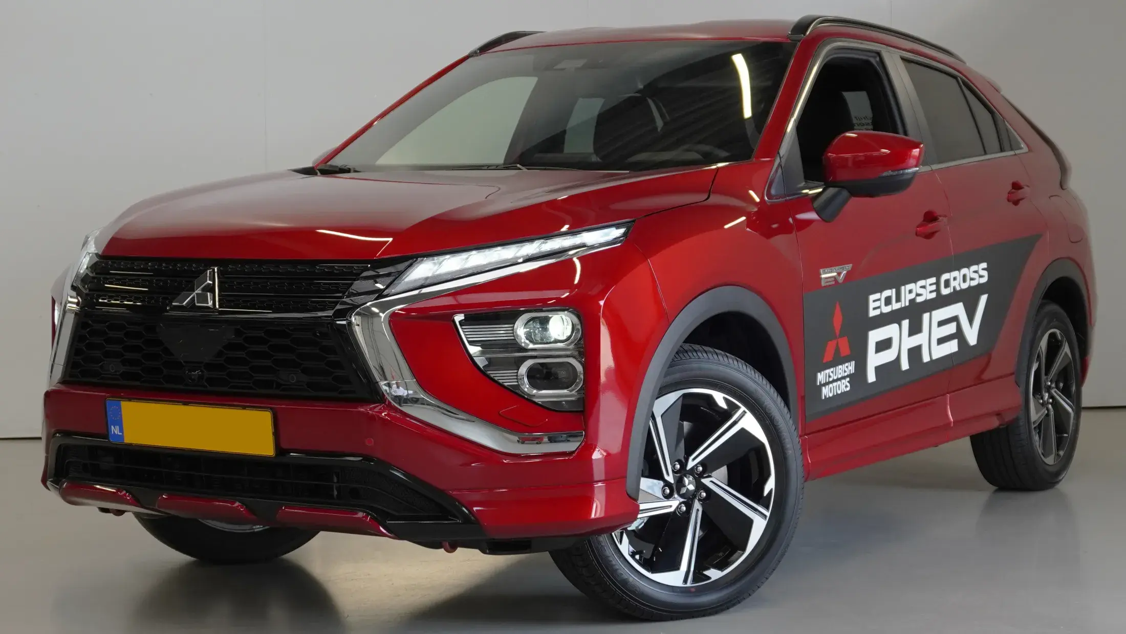 Mitsubishi Eclipse Cross Executive Diamond Red DEMO
