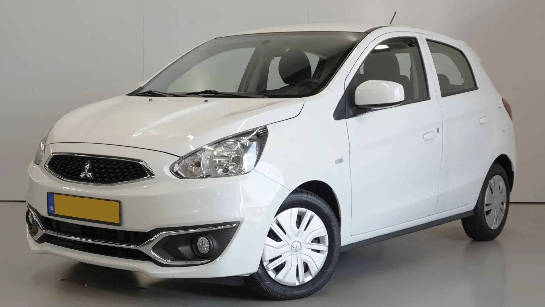 Mitsubishi Space Star Cool+ Polar White vervangend vervoer