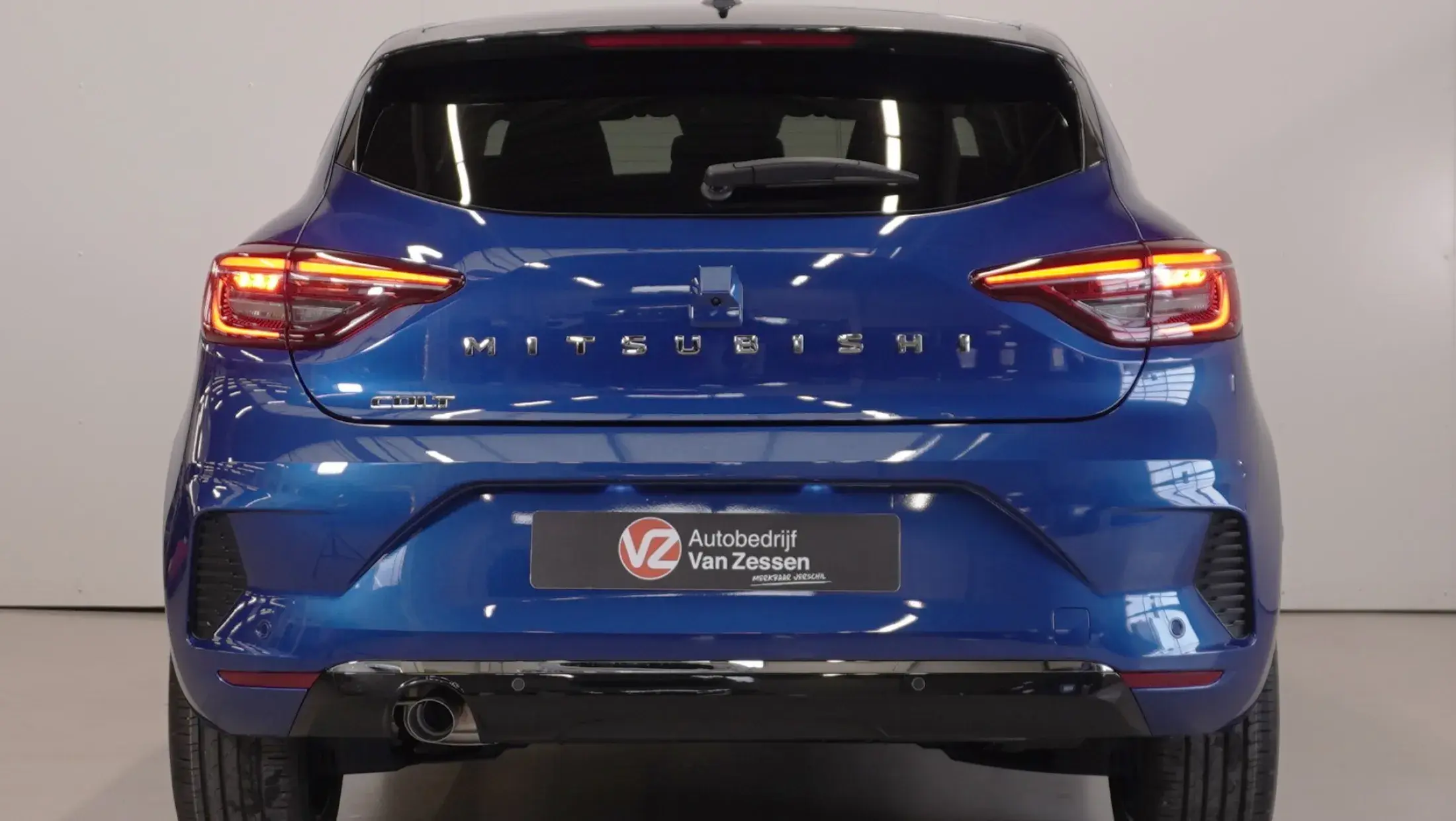 Nieuwe Mitsubishi Colt Royal Blue