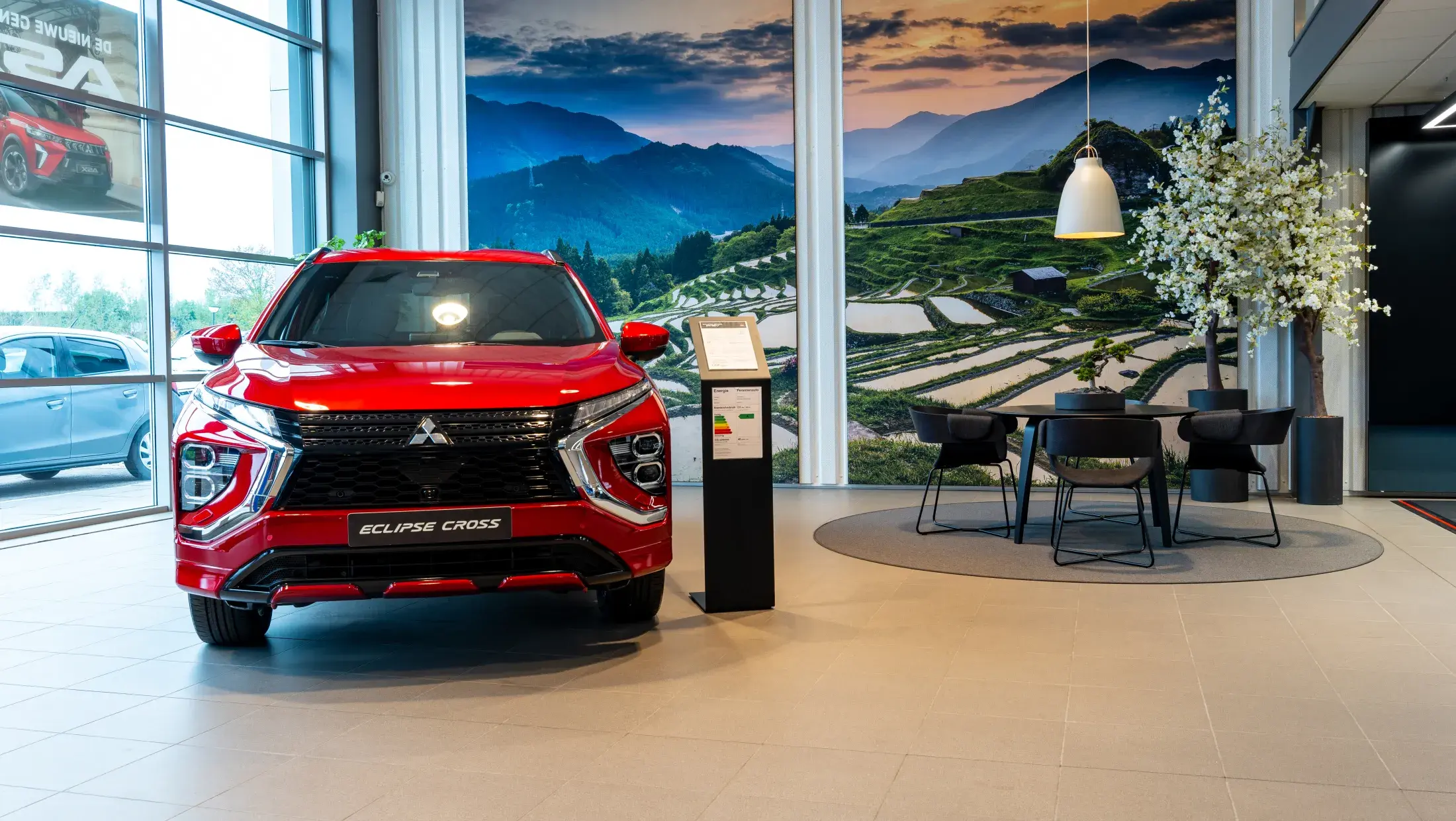 Eclipse Cross PHEV in de showroom