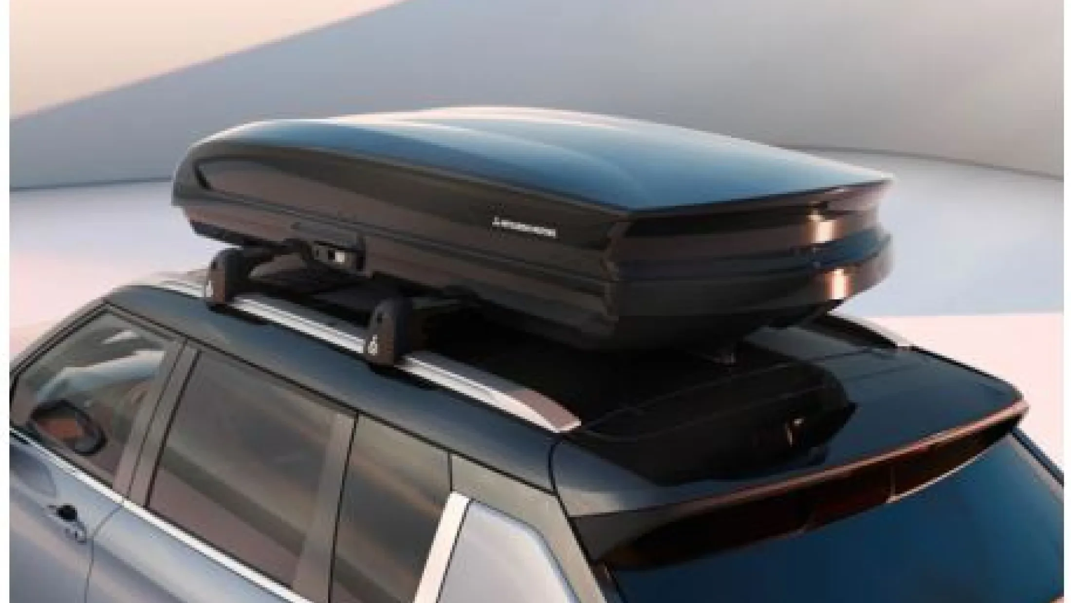 dak dragers met dak koffer Mitsubishi Outlander PHEV MY2025