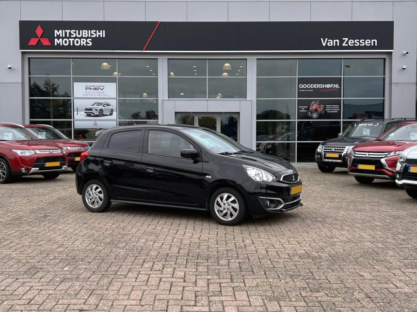 voor de showroom 10-2022