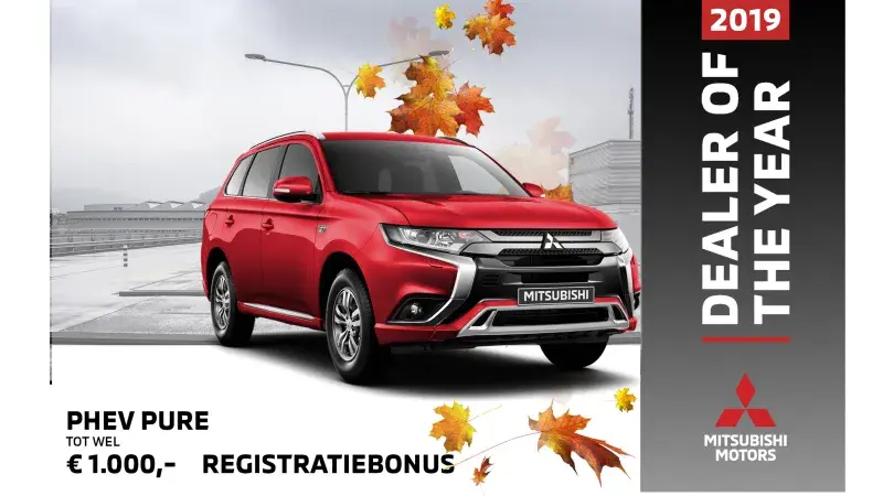 Mitsubishi Outlander PHEV Red Diamond herfstbladeren en lege parkeerplaats logo dealer of the year