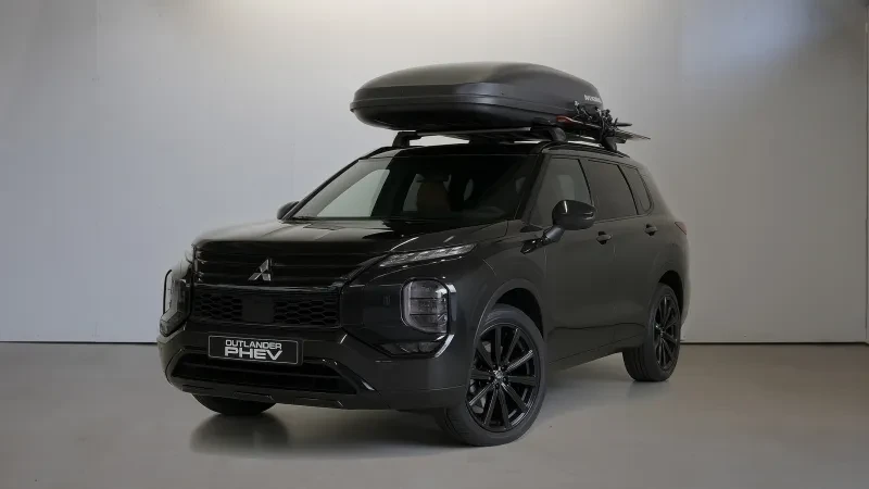 Mitsubishi Outlander PHEV met dak koffer