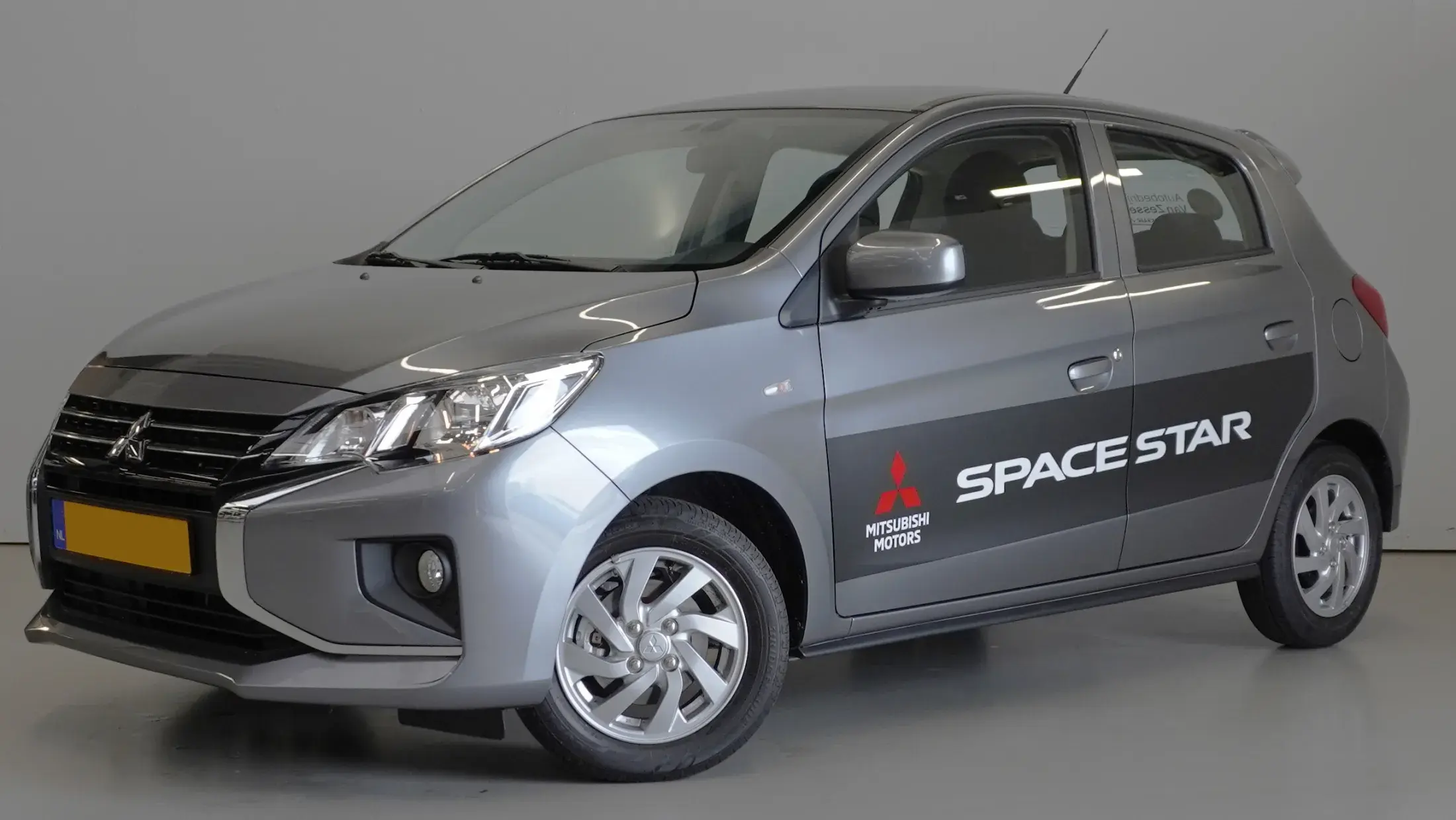 Mitsubishi Space Star Cool+ Titanium grijs vervangend vervoer